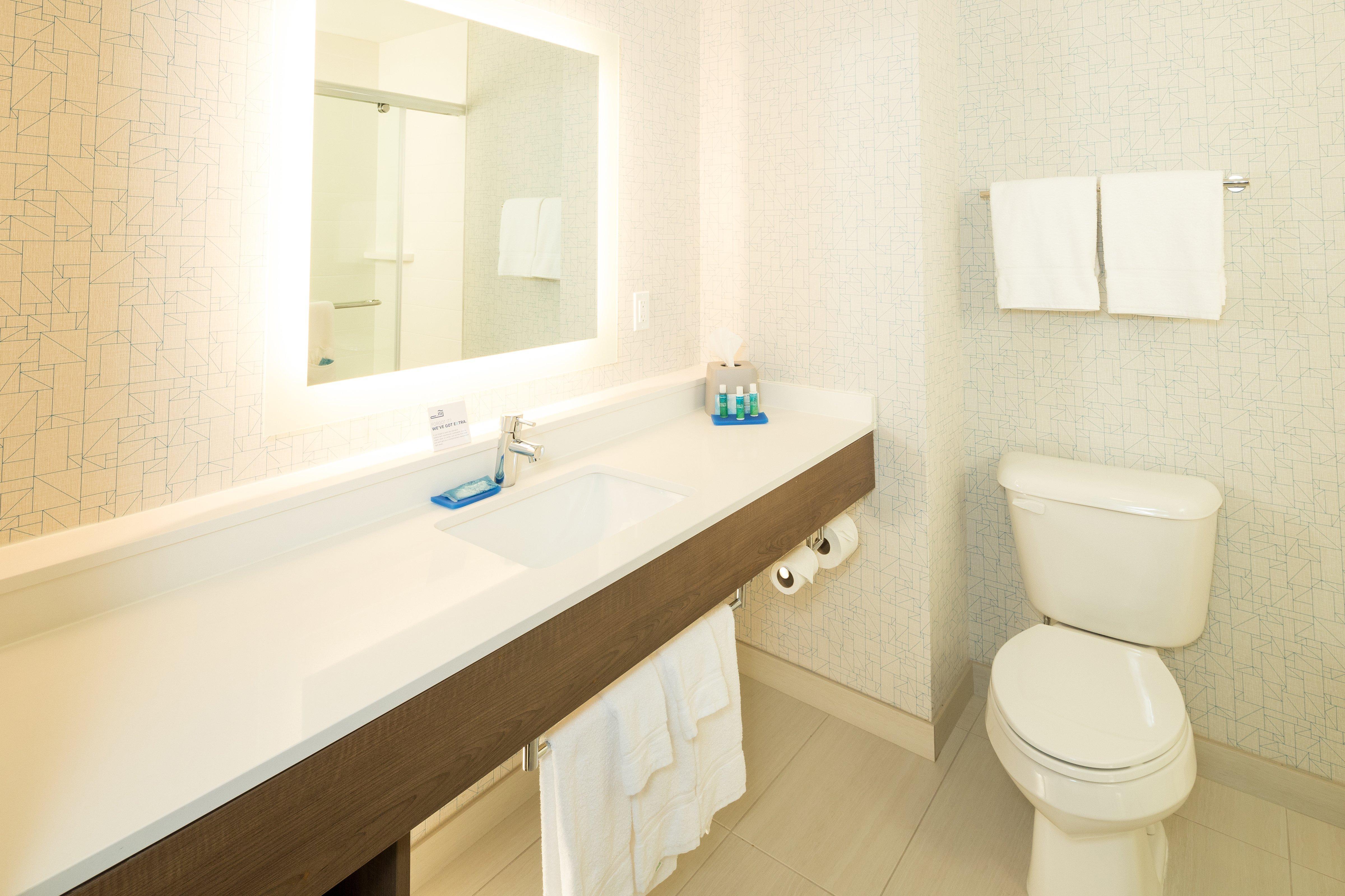 Holiday Inn Express Hotel & Suites Bay City By Ihg Exterior foto